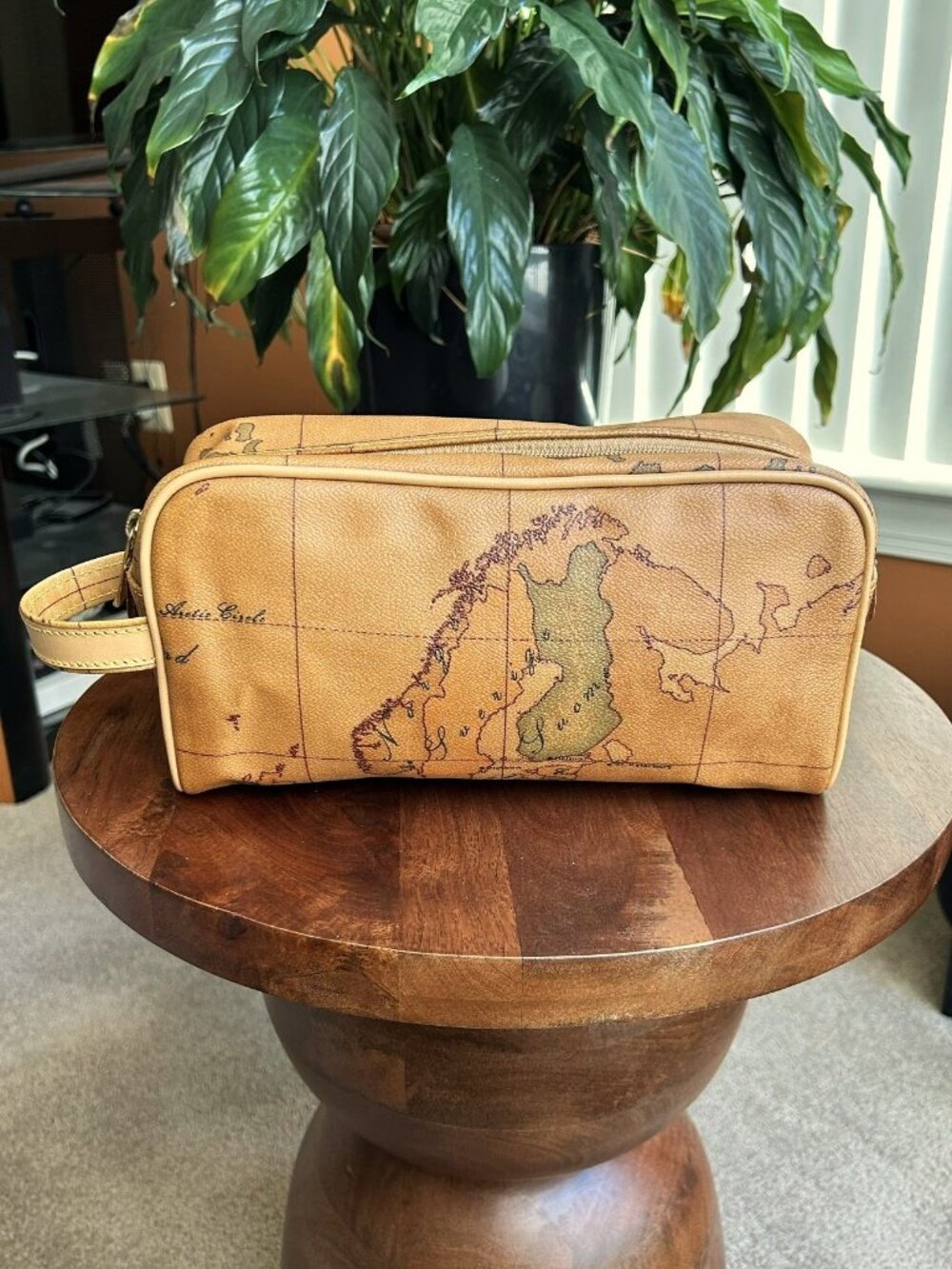 ALVIERO MARTINI Geo Classic Toiletry Bag, Honey Tan